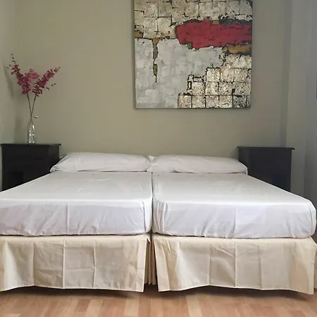 With 3 Bedrooms In Estepona, With Wonderful Sea View, Enclos